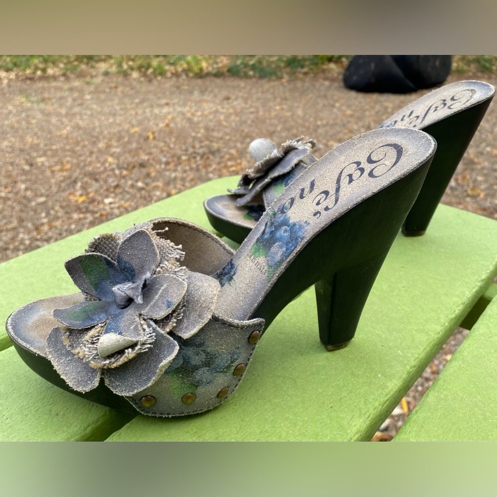 Heel slide - Picture 2 of 5